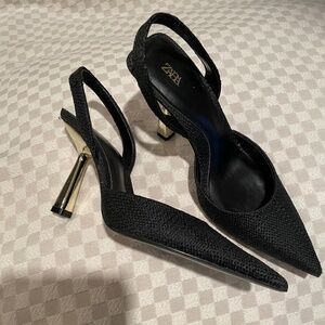 Zara Black Sling Back Fabric w/Gold Heel Size 39 (8-8 1/2)